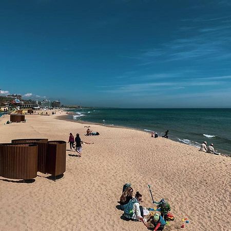 2-Х Комнатная Квартира, Первая Линия От Моря Leilighet Tsjornomorsk Eksteriør bilde